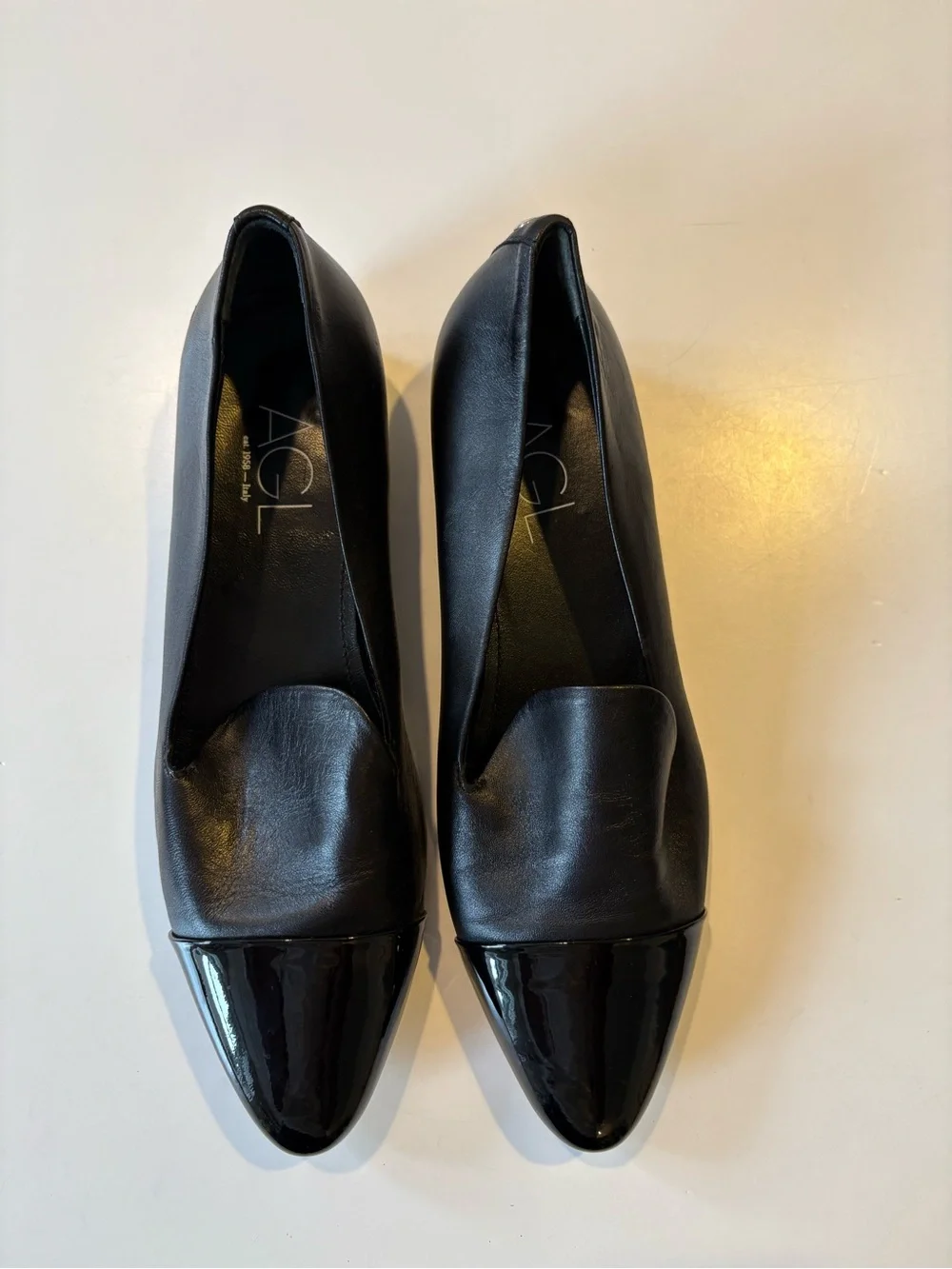 AGL || Cap Toe Flats Loafers Black Patent Leather 39.5